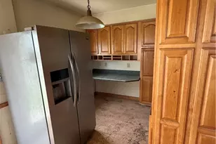 820 Lathrop St, New Castle, PA 16101 - Photo 13