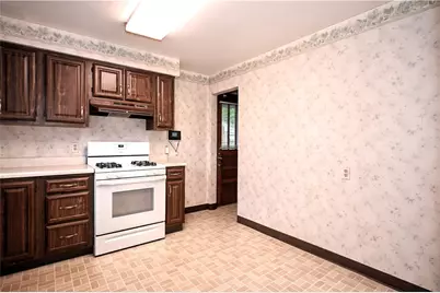 2105 Ridge Rd, Elizabeth Twp/Boro, PA 15135 - Photo 9