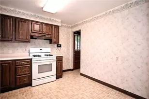 2105 Ridge Rd, Elizabeth Twp/Boro, PA 15135 - Photo 9