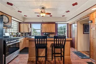 300 Winterhill St, Pittsburgh, PA 15226 - Photo 9