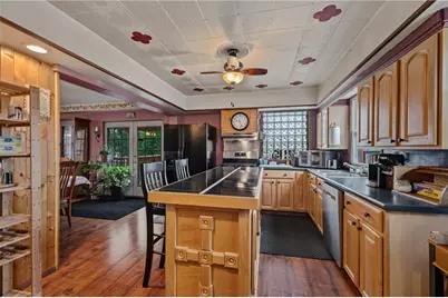 300 Winterhill St, Pittsburgh, PA 15226 - Photo 7