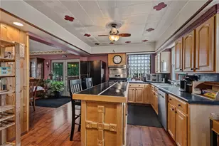 300 Winterhill St, Pittsburgh, PA 15226 - Photo 7