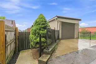 3045 Hazelhurst Ave, Pittsburgh, PA 15227 - Photo 29