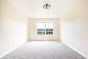 129 Park Crest Ln, Center Township, PA 16001 - Photo 13