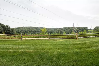 129 Park Crest Ln, Center Township, PA 16001 - Photo 19