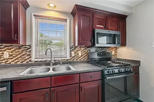 506 Liggett Ave, Forward Township, PA 15063 - Photo 9
