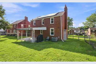 5330 Greenridge Dr, Pittsburgh, PA 15236 - Photo 25