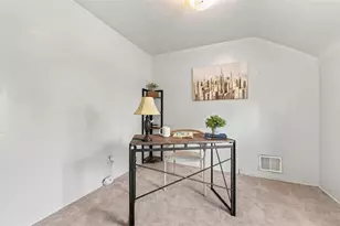5330 Greenridge Dr, Pittsburgh, PA 15236 - Photo 17