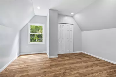 318 Brown Ave, Turtle Creek, PA 15145 - Photo 11