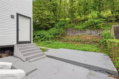 318 Brown Ave, Turtle Creek, PA 15145 - Photo 21