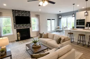 203 Foxtail Cir, Kennedy Township, PA 15108 - Photo 9