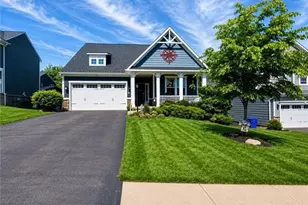 203 Foxtail Cir, Kennedy Township, PA 15108 - Photo 3