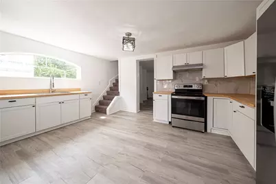 410 Wayne St, Roscoe, PA 15477 - Photo 13