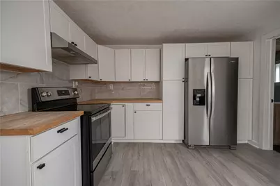 410 Wayne St, Roscoe, PA 15477 - Photo 9
