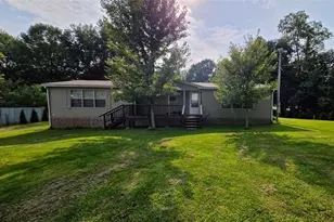 719 Bend Rd, Lackawannock Township, PA 16142 - Photo 1