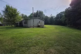 719 Bend Rd, Lackawannock Township, PA 16142 - Photo 23