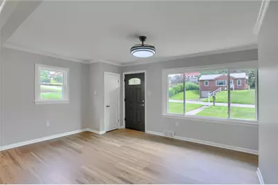 18 Longvue Circle, Economy, PA 15003 - Photo 5