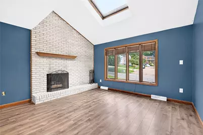 267 Kinvara Dr, Ross Twp, PA 15237 - Photo 5