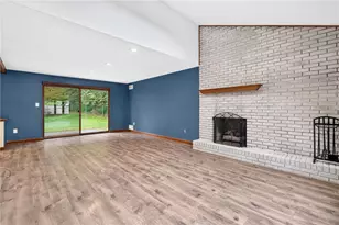 267 Kinvara Dr, Ross Twp, PA 15237 - Photo 3