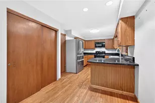 267 Kinvara Dr, Ross Twp, PA 15237 - Photo 11