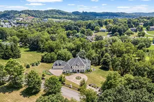 108 Carriage Hill Dr, Adams Township, PA 16046 - Photo 3