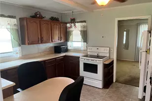 110 10th, Pymatuning Township, PA 16125 - Photo 3