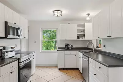 1805 McNary Blvd, Pittsburgh, PA 15221 - Photo 11