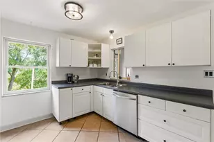 1805 McNary Blvd, Pittsburgh, PA 15221 - Photo 13