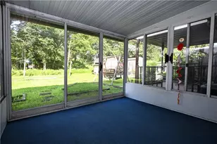 105 Williamsburg Dr, Elizabeth Twp/Boro, PA 15037 - Photo 3