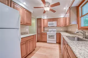 110 York Dr, Ross Twp, PA 15214 - Photo 7
