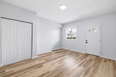 220 E 15th Street, Homestead, PA 15120 - Photo 7