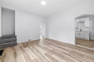 220 E 15th St, Homestead, PA 15120 - Photo 7