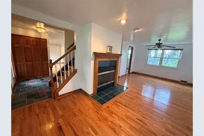 121 Knoll Dr, Pittsburgh, PA 15147 - Photo 5
