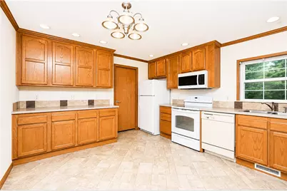 1301 Shenango Rd, Big Beaver, PA 16115 - Photo 11