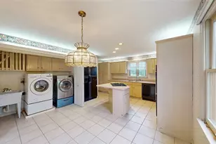 240 William Dr, North Strabane, PA 15317 - Photo 7