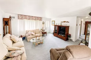 124 Tanglewood Dr, Middlesex Township, PA 16059 - Photo 9
