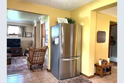 2207 Delaware Ave, New Castle, PA 16105 - Photo 7