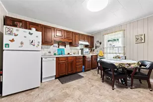 210 Brown St, Brownsville, PA 15417 - Photo 5