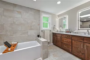 10022 Oakridge Dr, Pittsburgh, PA 15090 - Photo 23