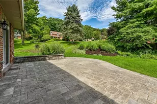 10022 Oakridge Dr, Pittsburgh, PA 15090 - Photo 35