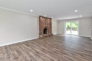 10022 Oakridge Dr, Pittsburgh, PA 15090 - Photo 17