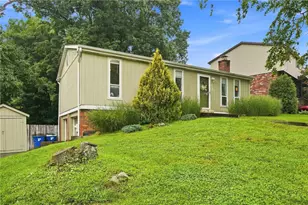 454 Rosanne Dr, Pittsburgh, PA 15147 - Photo 1