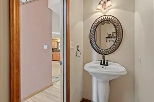 721 Stonebridge Dr, North Huntingdon, PA 15642 - Photo 23