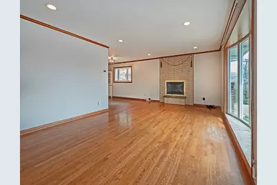 1460 Mohican Dr, Pittsburgh, PA 15228 - Photo 3
