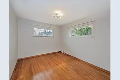 1460 Mohican Dr, Pittsburgh, PA 15228 - Photo 15