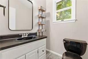 10 Penn Dr, Ross Twp, PA 15214 - Photo 17