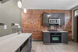 4819 Blackberry Wy, Pittsburgh, PA 15201 - Photo 9
