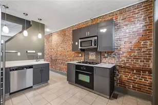 4819 Blackberry Wy, Pittsburgh, PA 15201 - Photo 11