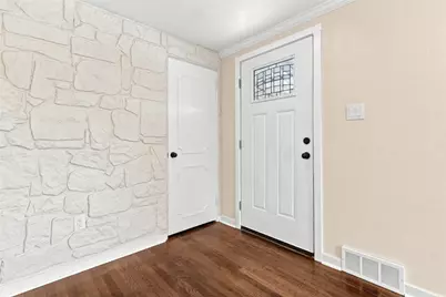 13 Cypress Dr, Carnegie, PA 15106 - Photo 7