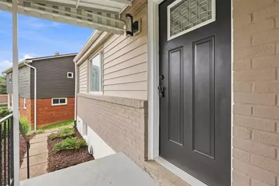 13 Cypress Dr, Carnegie, PA 15106 - Photo 5